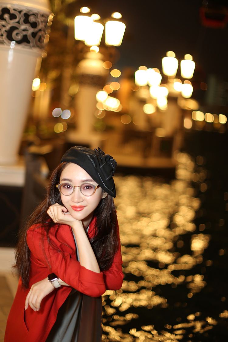 组图:这一抹浅笑太动人 启星圣诞生日写真曝光_高清图集_新浪网