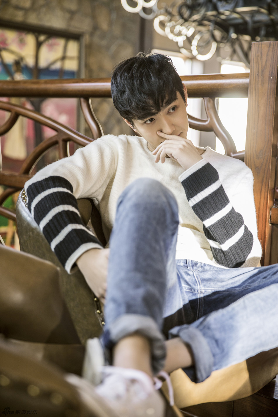 严禹豪一天随记:灿烂似阳光 做你的圣诞男友_高清图集_新浪网