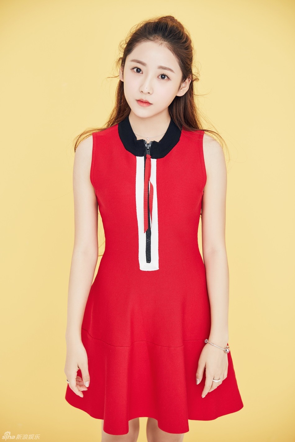 丁一一最新写真