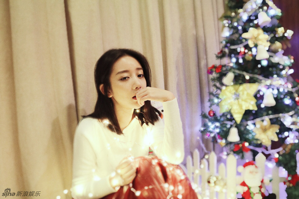 陈梦瑶圣诞送祝福