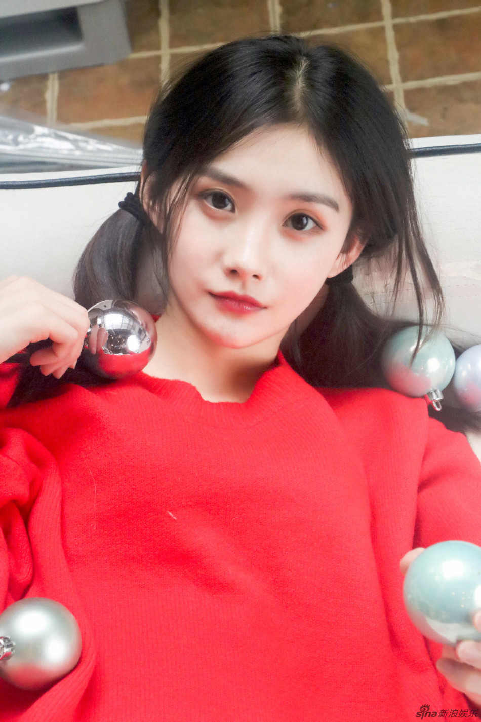 组图:王嵛冬日温暖写真 娇俏可爱尽显少女气质_高清图集_新浪网
