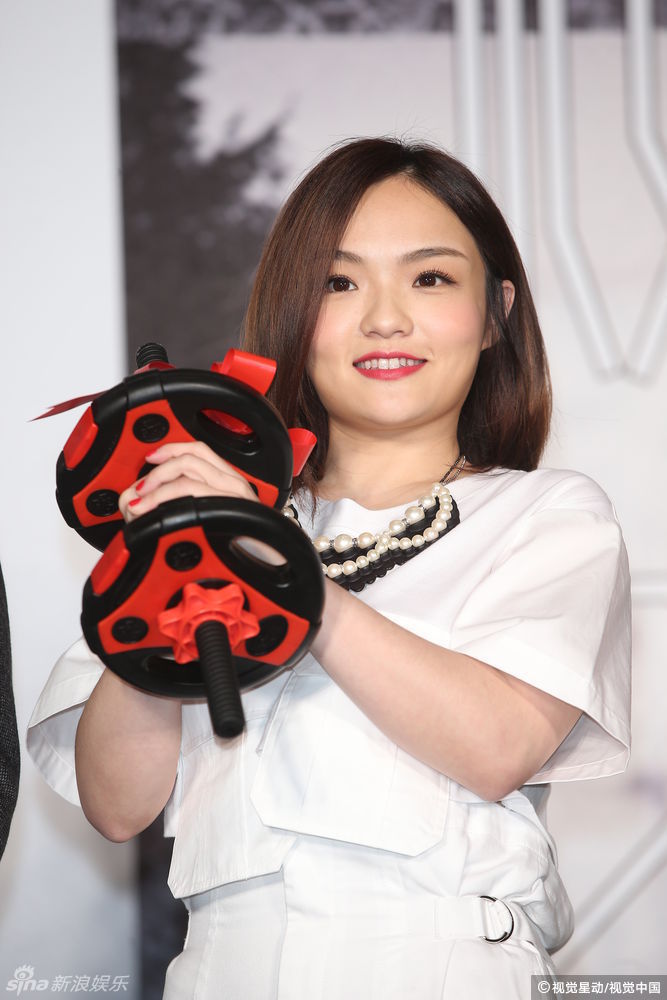 徐佳莹mv藏爱的信物 谈男友甜蜜止不住