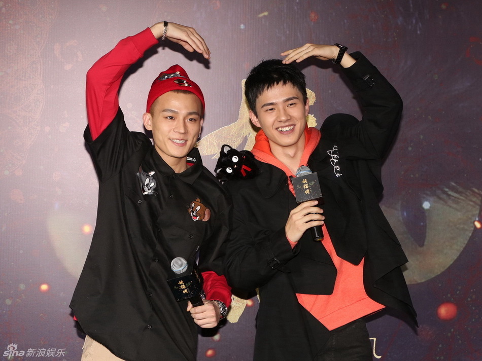 组图:《妖猫传》杀青 欧豪刘昊然现场比心_高清图集_新浪网