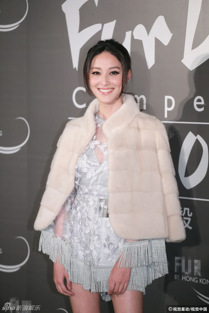 组图:陈凯琳出席香港皮草设计大赛 大秀美腿_高清图集_新浪网