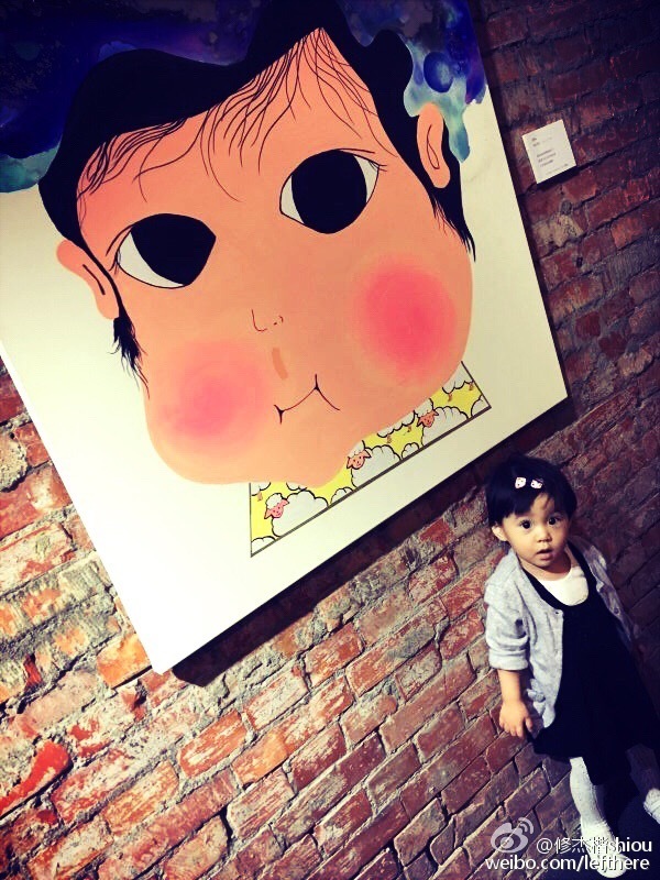 组图:咘咘坏笑抓耳挠腮 修杰楷:是想捉弄谁呀_高清图集_新浪网