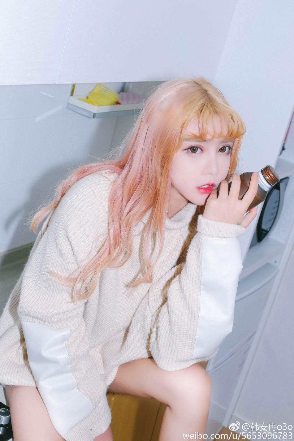 组图:《变形计》韩安冉厨房拍片 下衣失踪性感_高清图集_新浪网