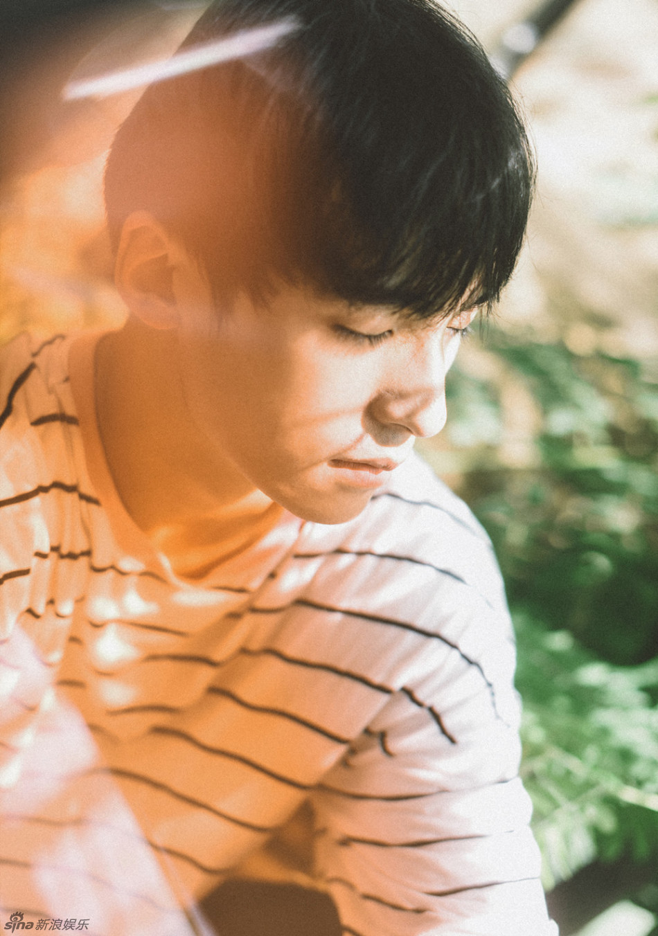 组图:吕冠成青春系写真养眼 暖萌化身追梦少年_高清图集_新浪网