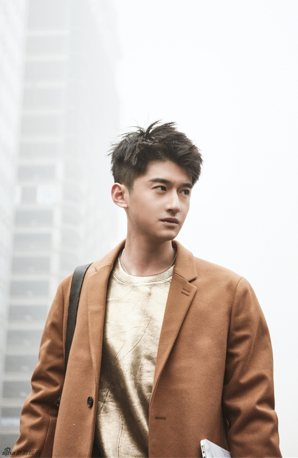 新浪娱乐讯 近日,青年演员高广泽拍摄了一组全新写真.