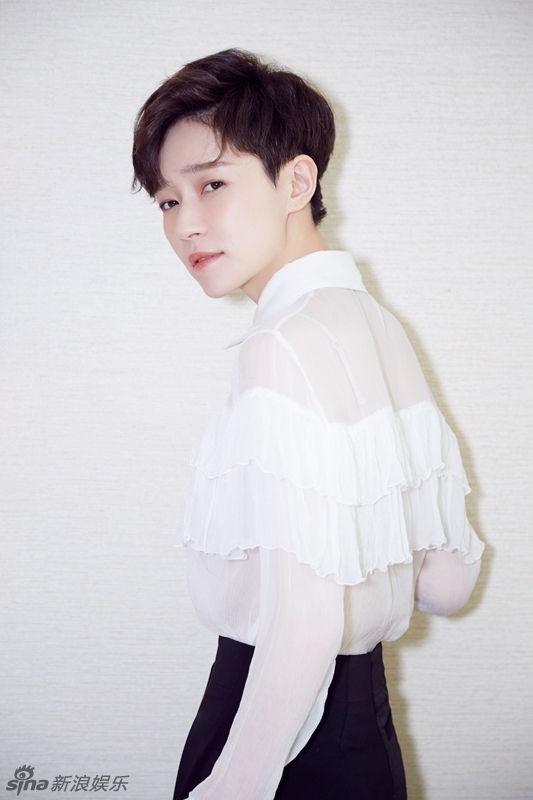 组图:焦俊艳"精灵头"上阵 招牌甜笑杀伤力好大_高清图集_新浪网