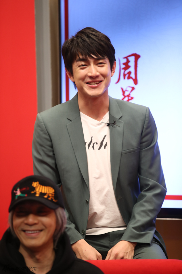 周星驰,徐克携主演林更新,吴亦凡,林允,汪铎做客新浪直播间,分享电影
