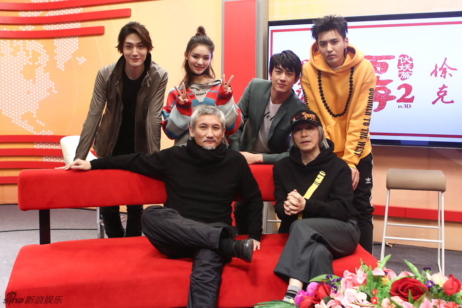 新浪娱乐讯 1月17日,《西游伏妖篇》周星驰,徐克携主演林更新,吴亦凡