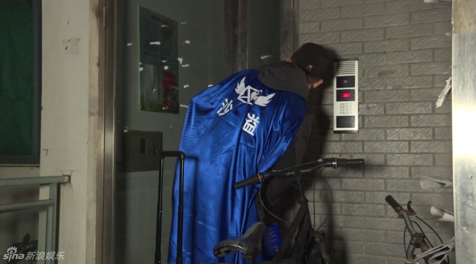 组图:沙溢深夜造访独居少女 错被当成行骗人员_高清图集_新浪网