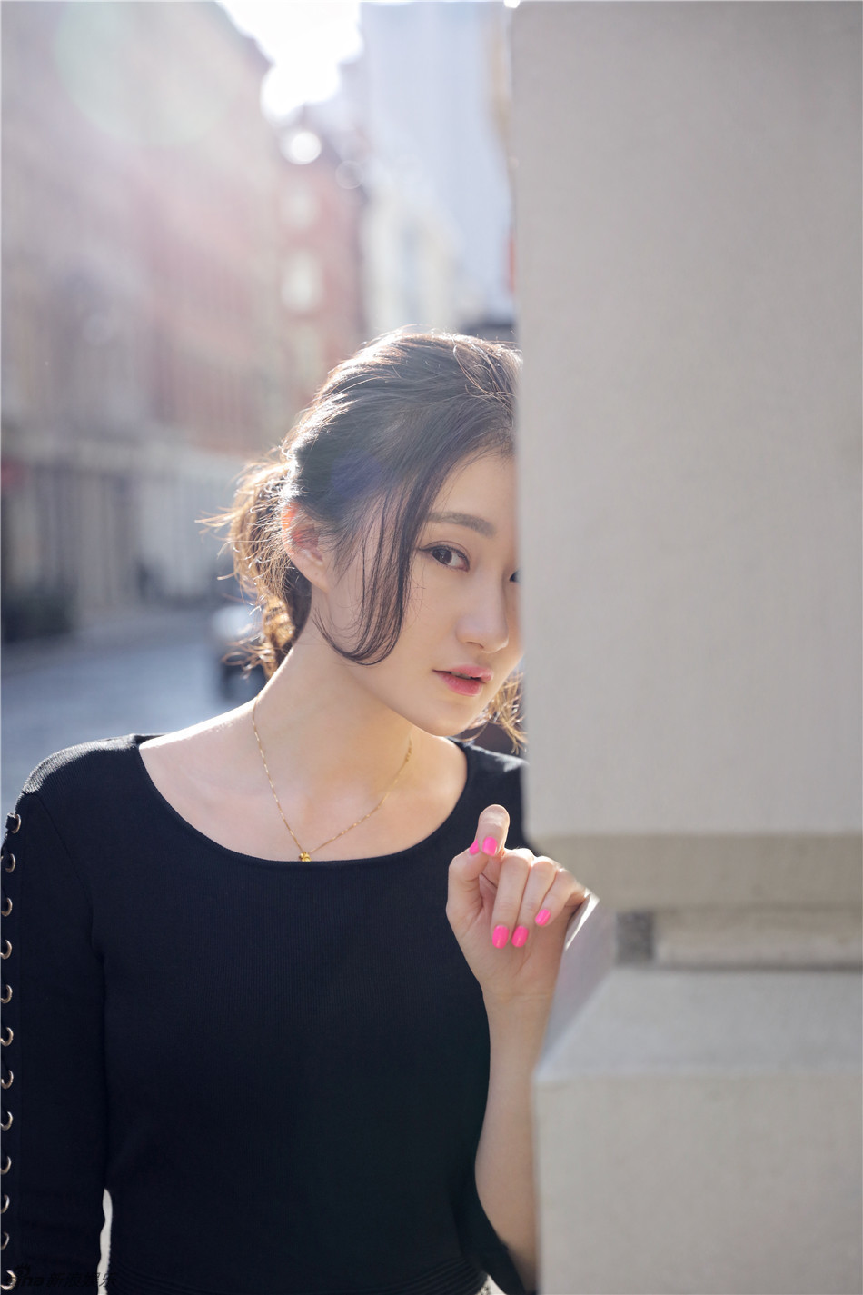 王千赫美国街头妖娆秀腿_高清图集_新浪网