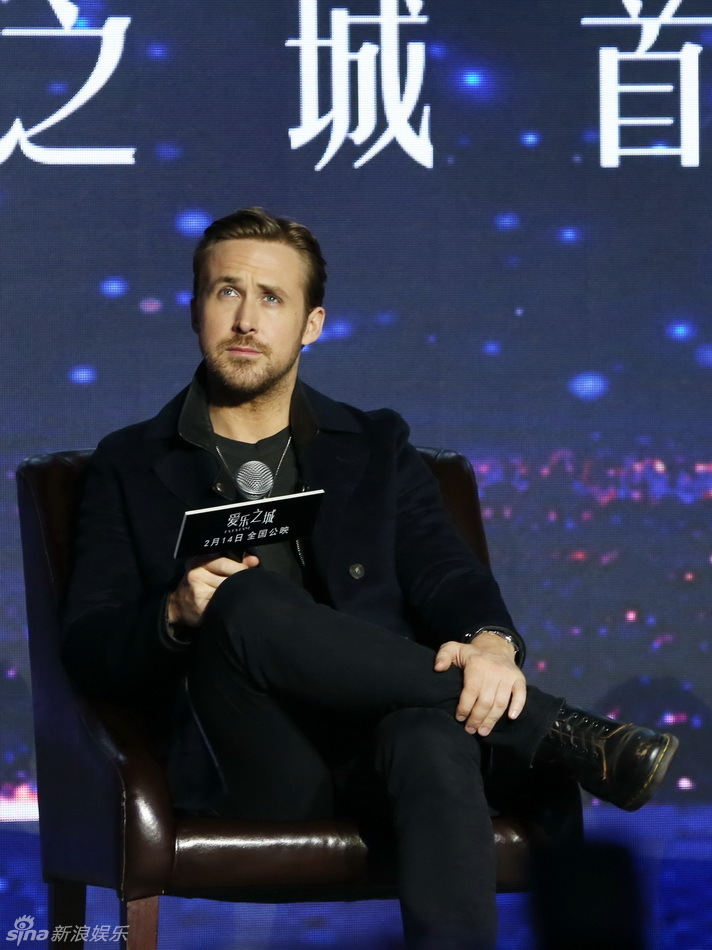 组图:爱乐之城中国首映 高斯林毛笔写"爱"_高清图集_新浪网