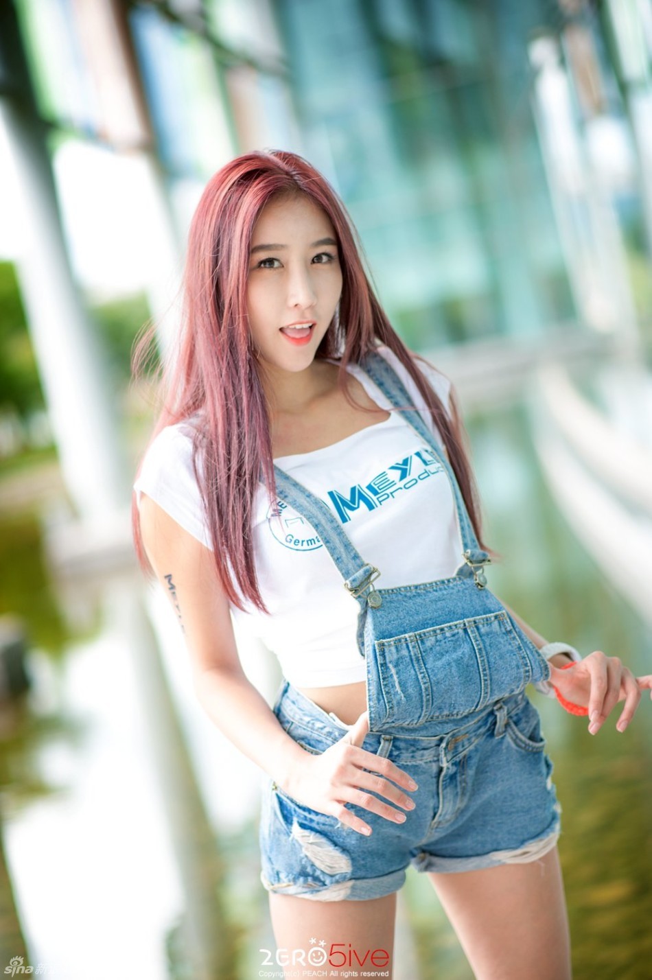 韩人气车模私房照曝光 翘臀性感胸器傲人