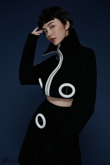 吕佳容新春精灵短发大片