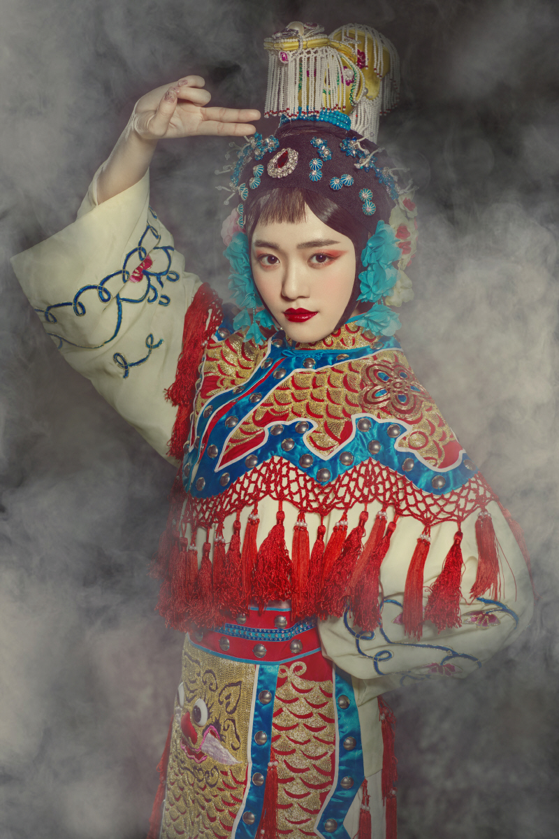 组图:青衣花旦粉墨登场 snh48京剧大片曝光_高清图集_新浪网