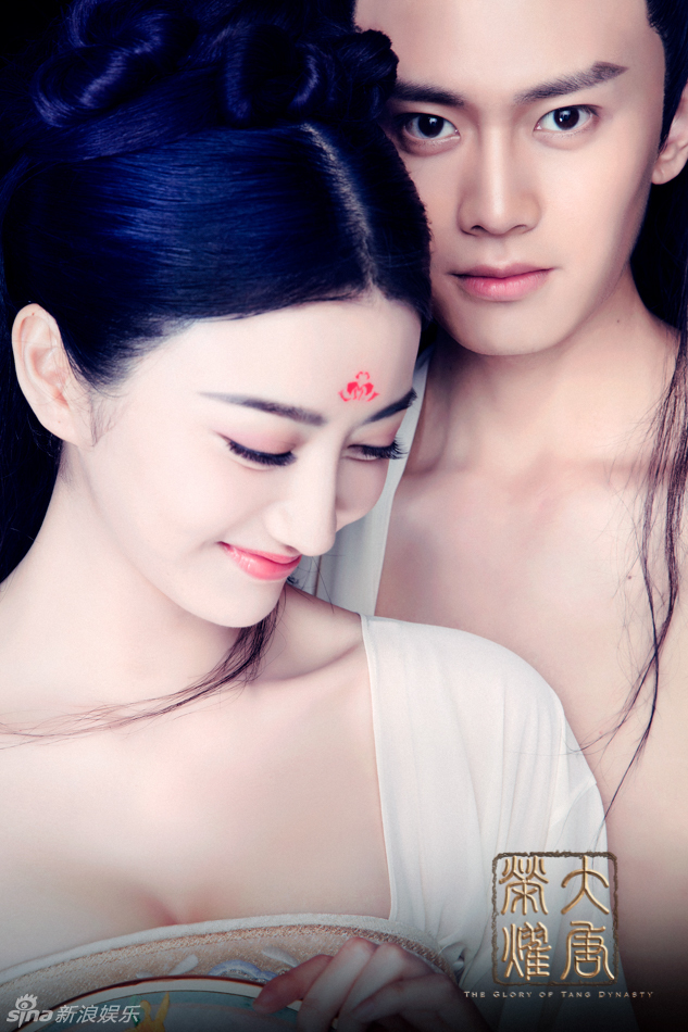 《大唐荣耀》景甜任嘉伦宽衣依偎_高清图集_新浪网