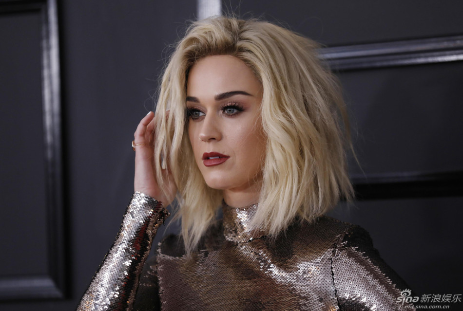 组图:水果姐个性混搭超时尚 叉腰回眸气场十足_高清图集_新浪网