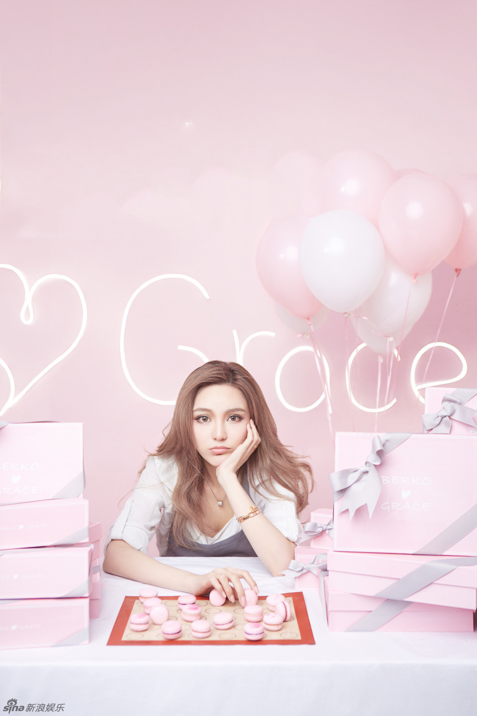 组图:罗志祥女友周扬青情人节粉红大片甜美十足_高清图集_新浪网