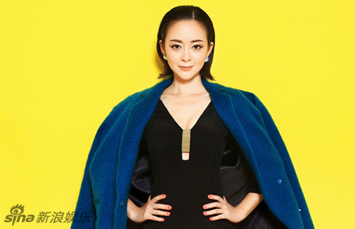 组图:许榕真撞色大片秀事业线 御姐范性感撩人_高清图集_新浪网