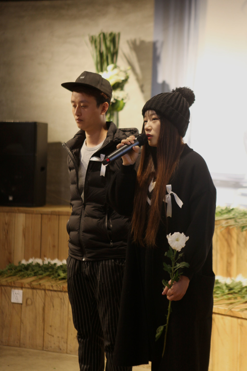 音乐人覃桢追思会举行 王铮亮苏运莹等出席.图_高清图集_新浪网