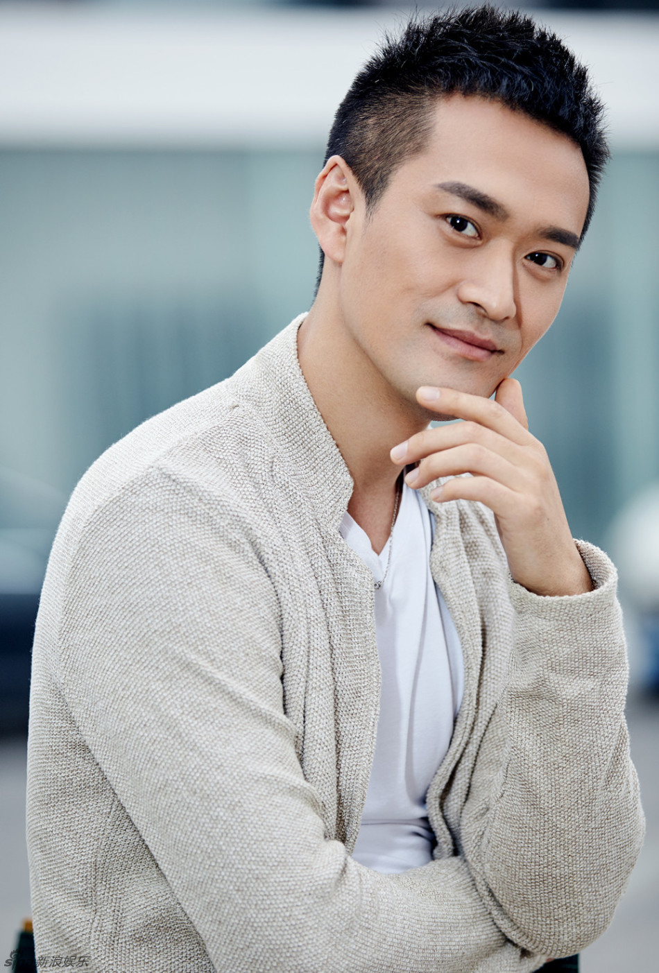 组图:周华早春写真曝光 优质熟男展现沉稳魅力_高清图集_新浪网