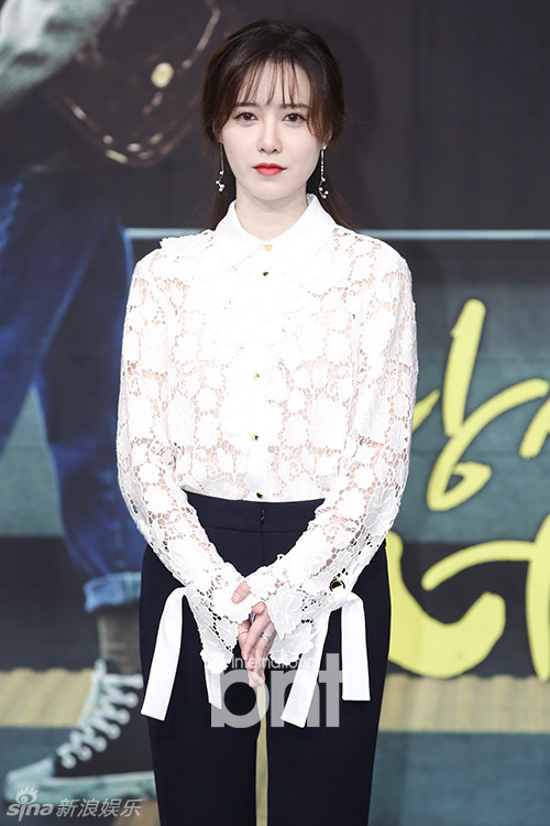 组图:《你太过分了》发布会 具惠善白到发光_高清图集_新浪网