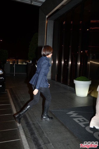 何韵诗与容祖儿刘浩龙婚宴聚首避见媒体 