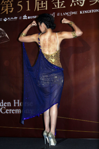 Ella透露主持金马压力大去刮痧