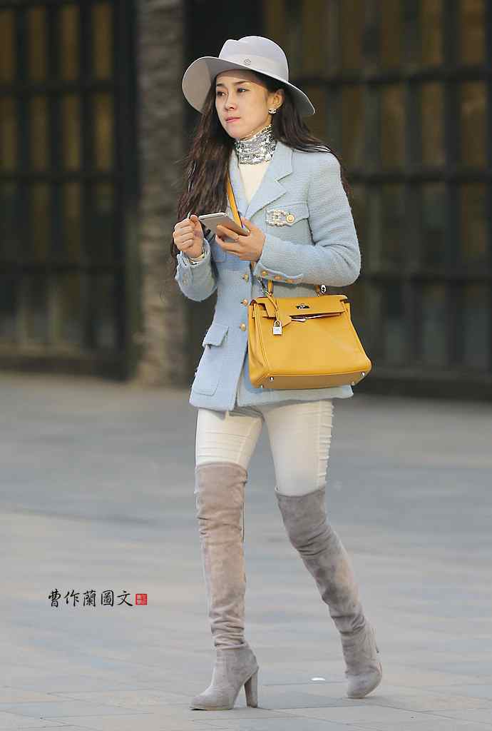 街拍:身材没挑的高颜值美女_高清图集_新浪网