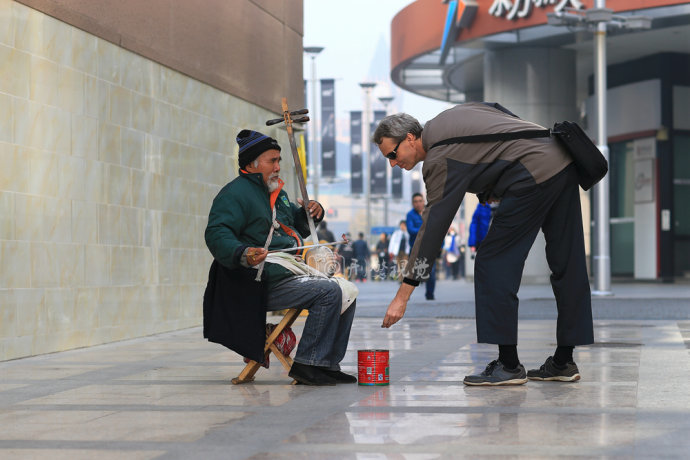 京城街拍城市边缘人每次看到这种情况. 来自l楽q - 微博