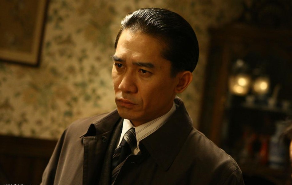 娱乐圈风生水起,长江后浪推前浪,但我们最爱的男神鼻祖之梁朝伟,依然