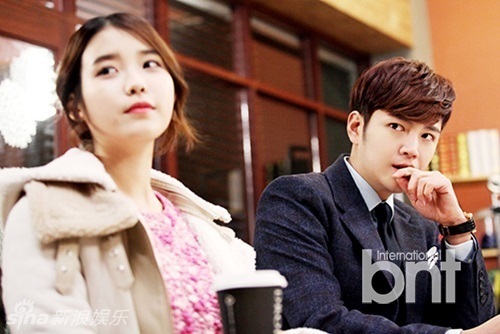 1/ 28新浪娱乐讯 韩剧《漂亮男人》收官,主演张根硕,iu,李章宇给观众