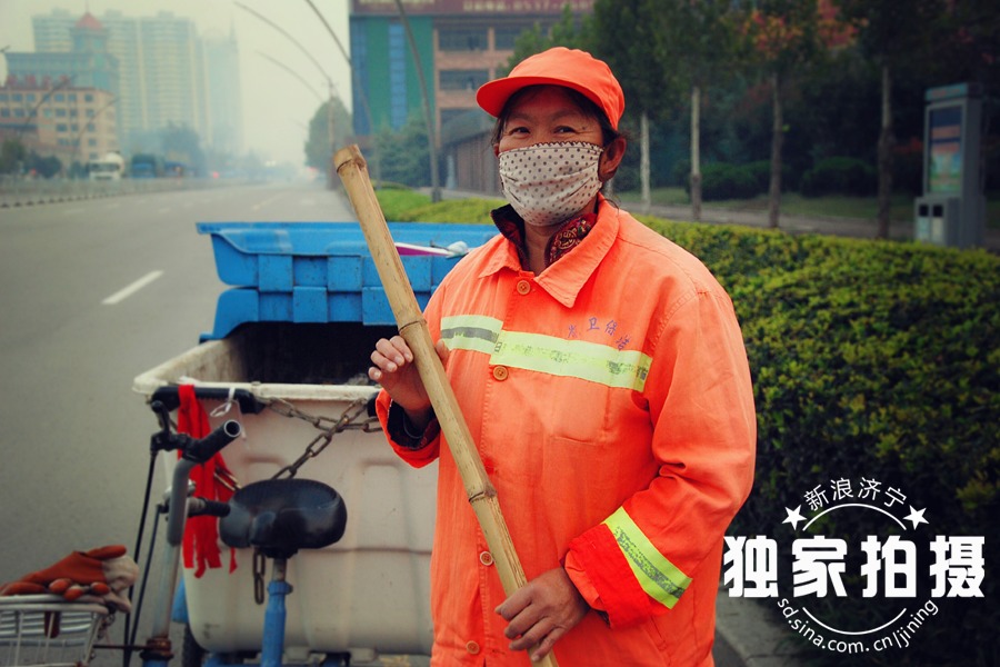 最美环卫工:那双让城市清洁的大手