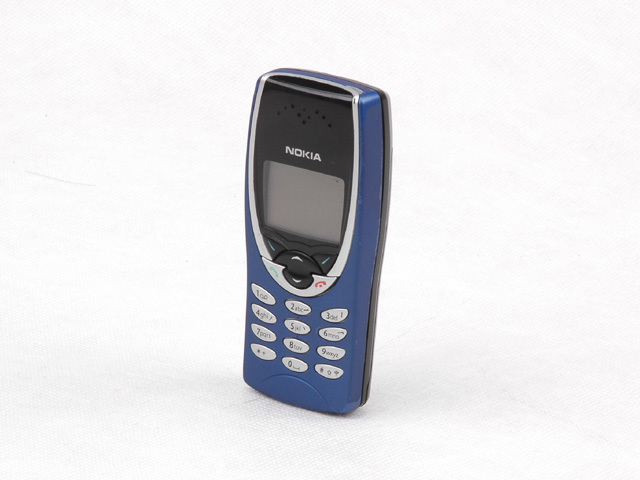 诺基亚 8210