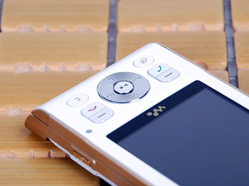 索尼爱立信 w910i