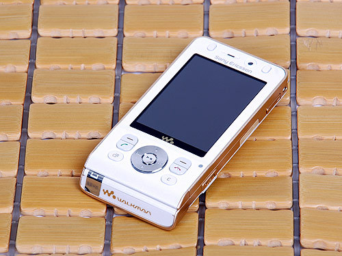 索尼爱立信 w910i