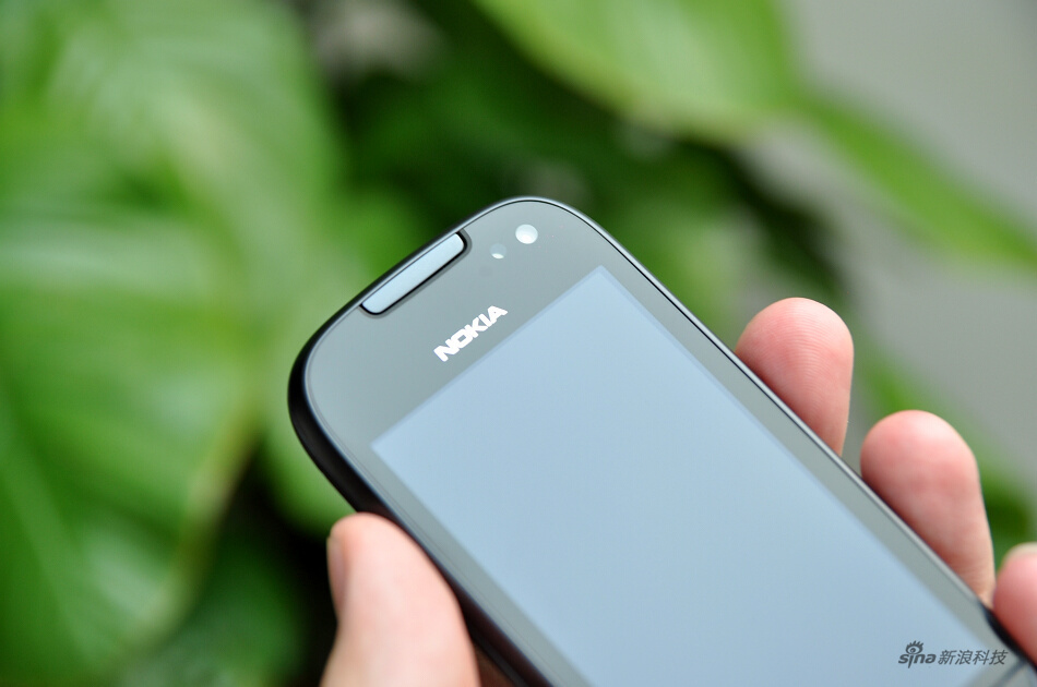 诺基亚 701新闻图集
