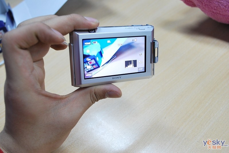 索尼 dsc-t77新闻图集