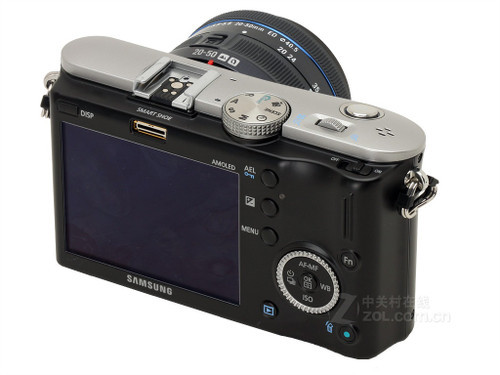 三星nx100 相机外观