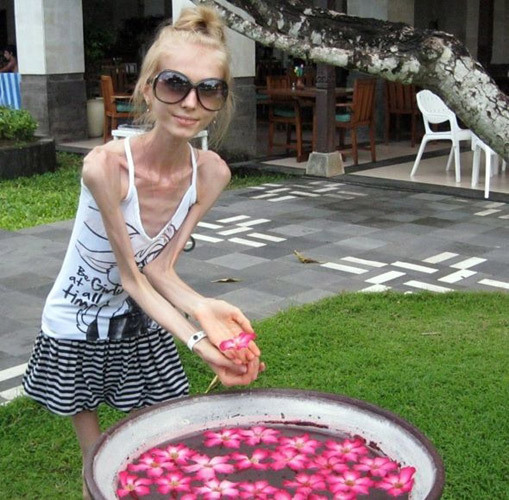 应对低增长可借鉴中国经验 知名博主金泽行走进金泽市民的厨房