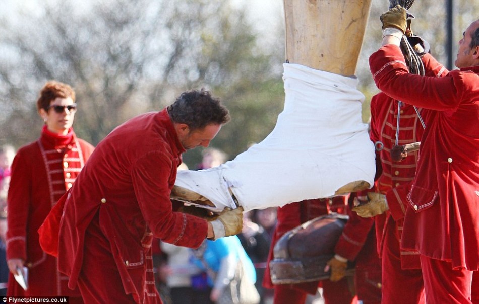 四川省10个事业单位公开招录353人16岁还是号贩子,变形计张子安