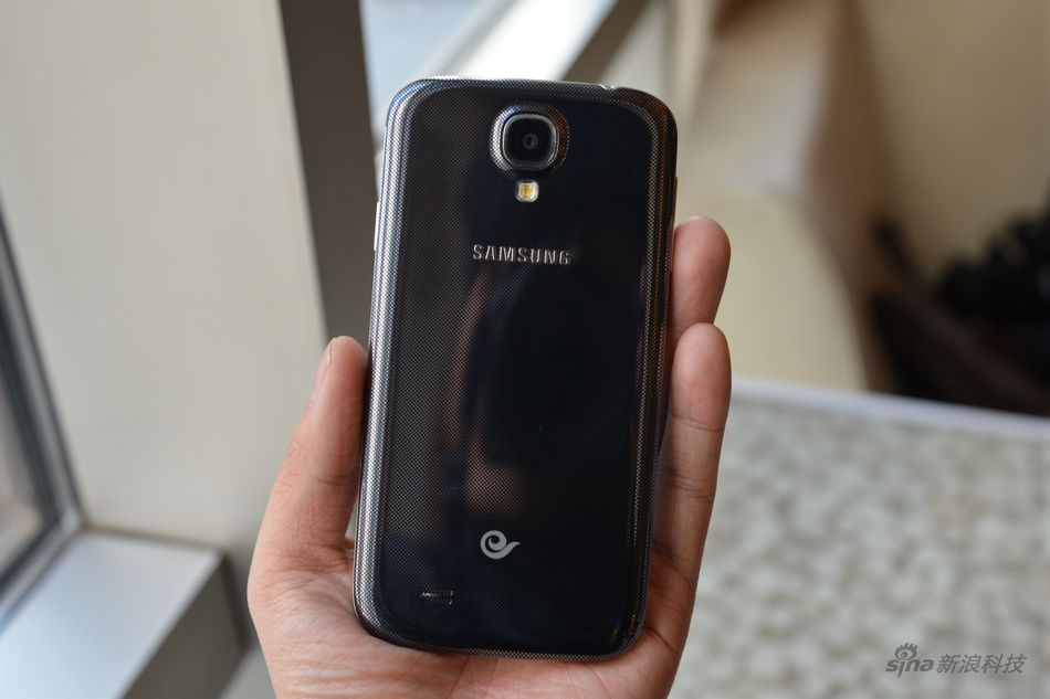 三星体验会展示各运营商定制版galaxy s4真机