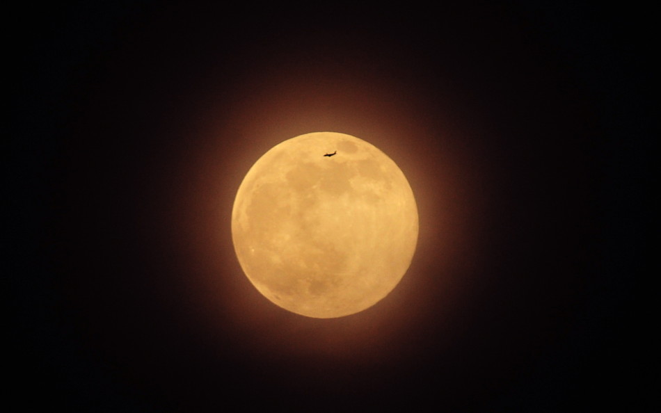 非农四战四捷,威廉姆斯独闯8强 恒大国脚躺着都挣10万