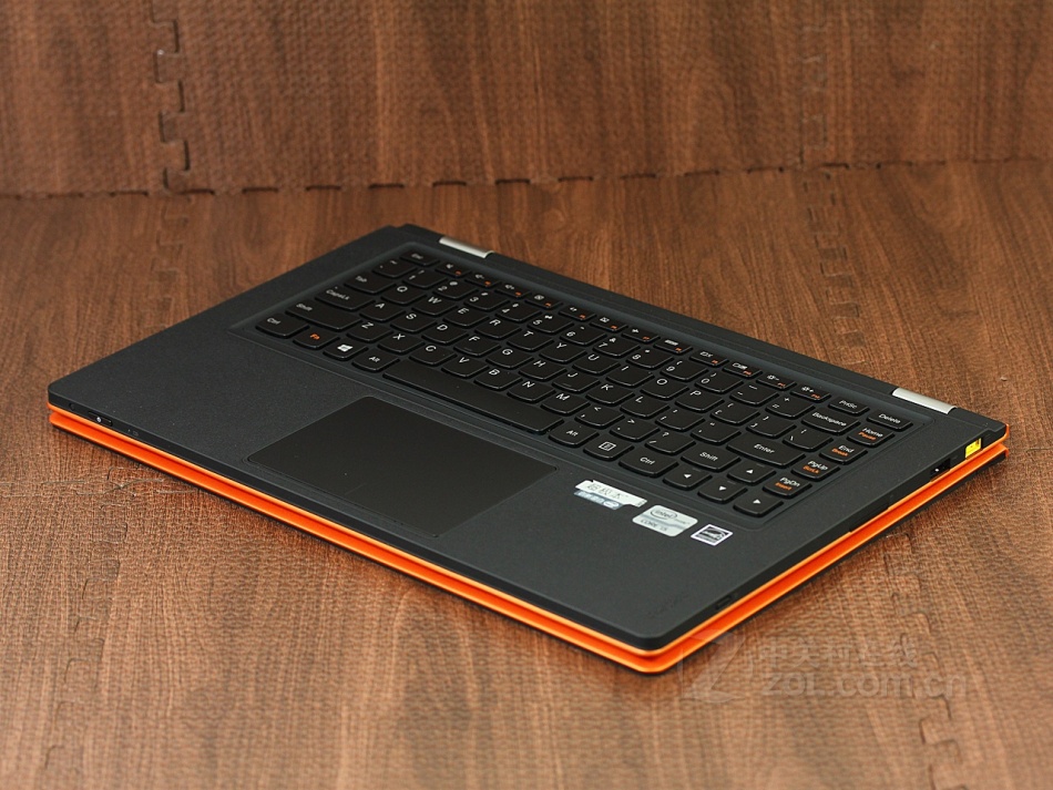 ideapad yoga13新闻图集