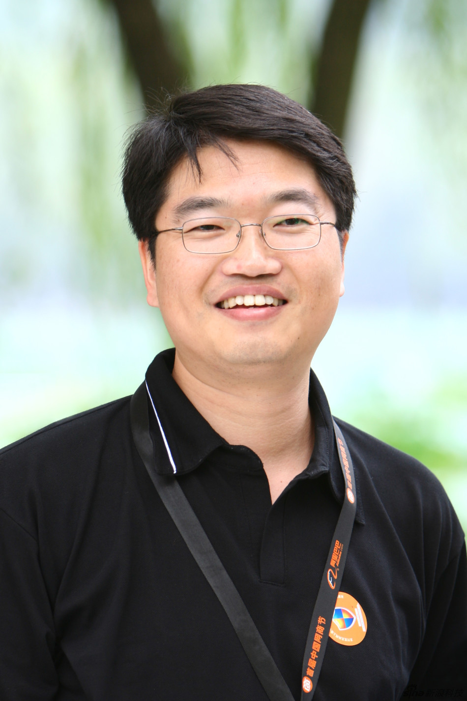 大秀美腿俏皮妩媚