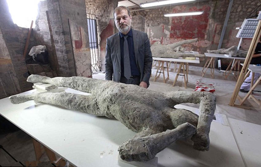 5万人被当场杀死.(沈姝华)