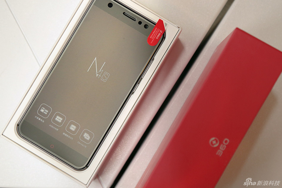 换了新装 360手机n4s骁龙版英伦灰色图赏