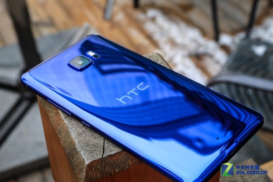 背壳色彩太惊艳 htc u ultra多色图赏